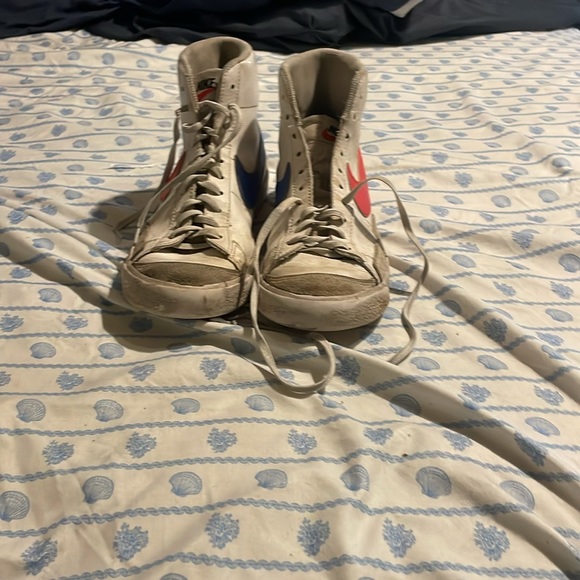 Nike - Picture 4 of 6